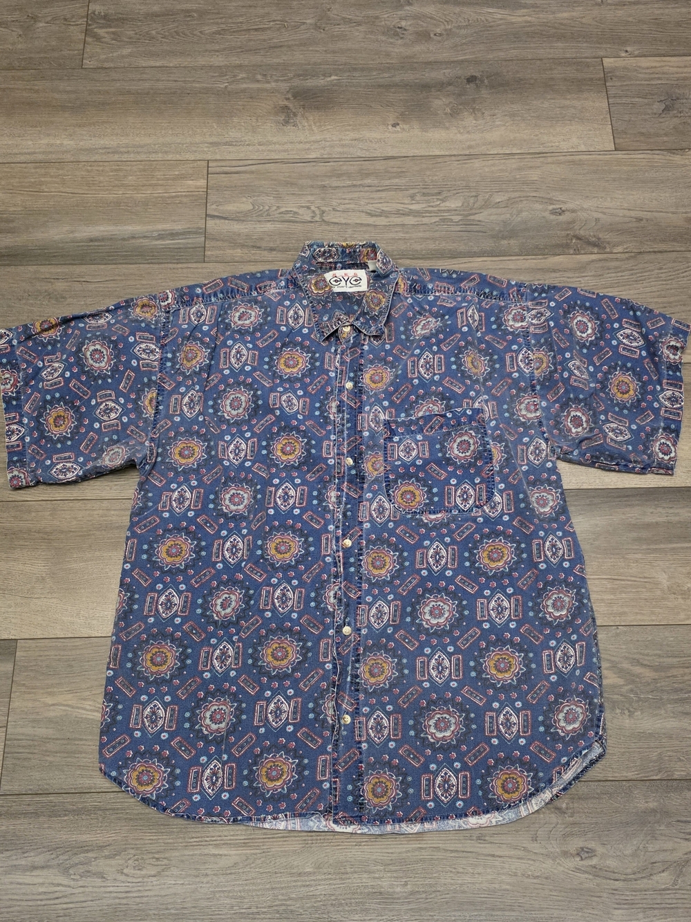 Short-Sleeve Blue Patterned Button-Down Shirt